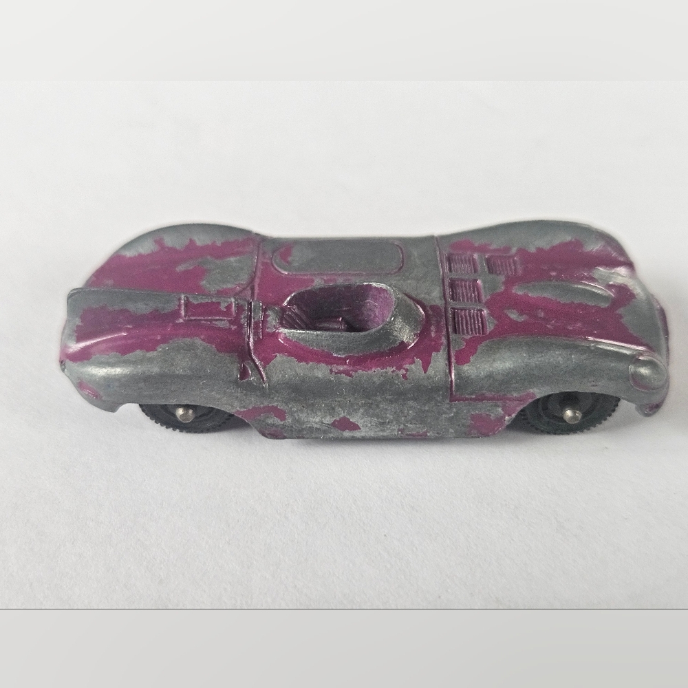Jaguar D-Type Purple Tootsietoy Vintage Diecast Collectible Toy Car #1 - Picture 2 of 3